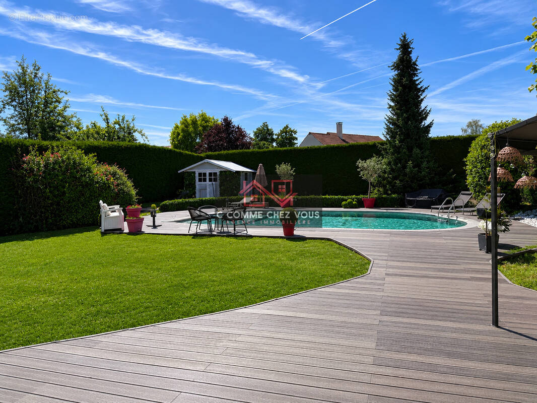 Maison à OZOIR-LA-FERRIERE