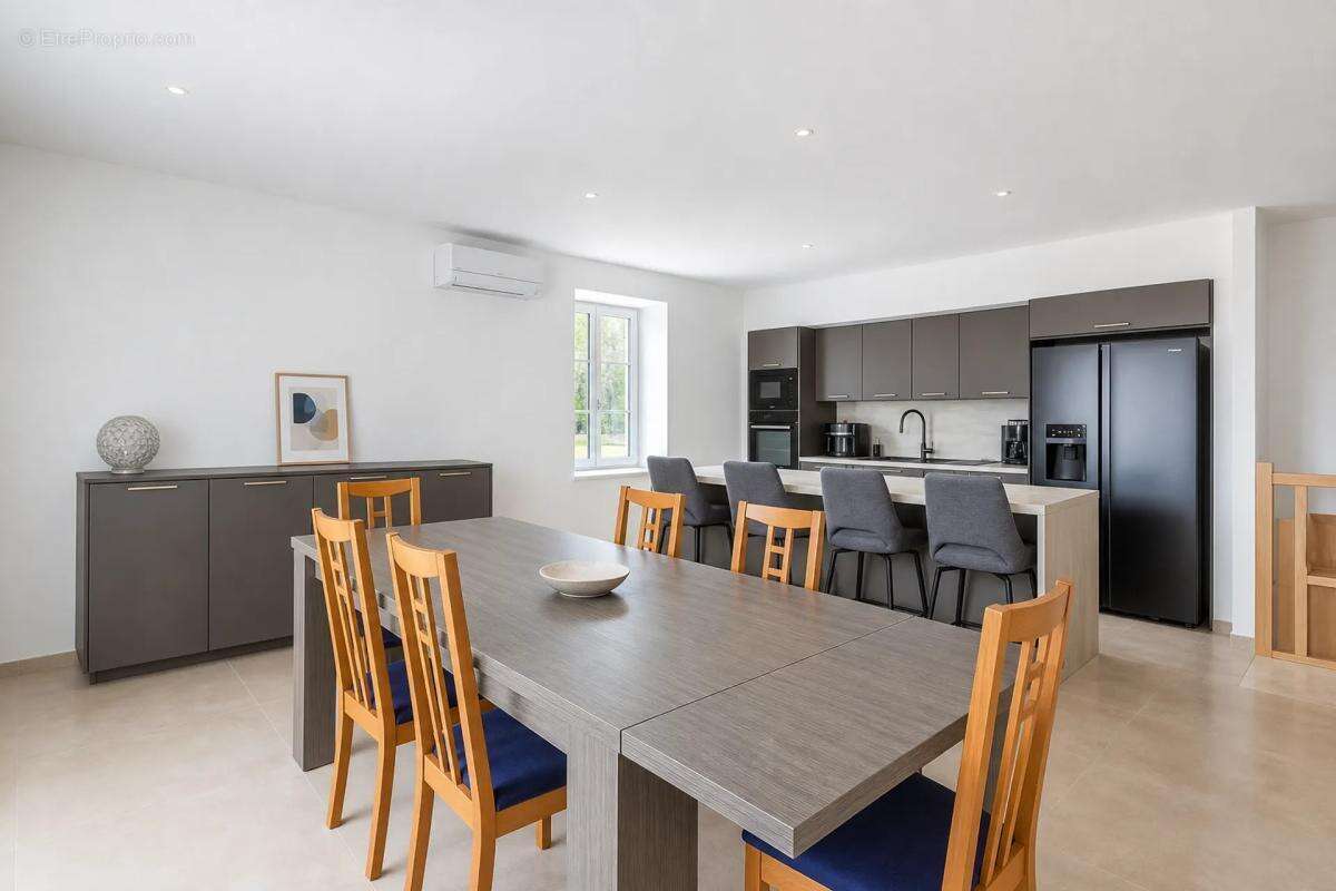 Villa en pierre rénovée avec garage à Vaulx-en-Beaujolais - photo 6