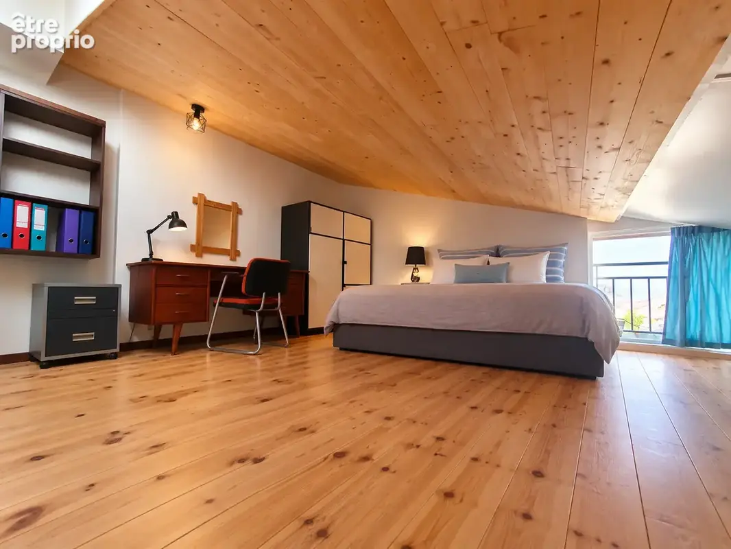 Charme, poêle à bois Godin et espace sous les toits - photo 2