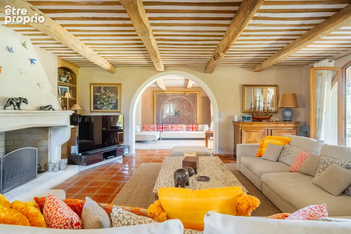 Magnifique propriété au cœur d'un domaine de 1,7 hectare - photo 6