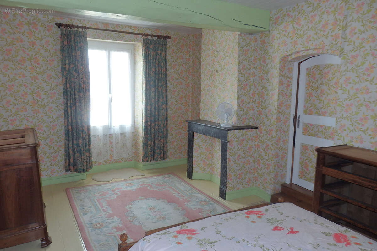 Maison à SAINTE-BAZEILLE