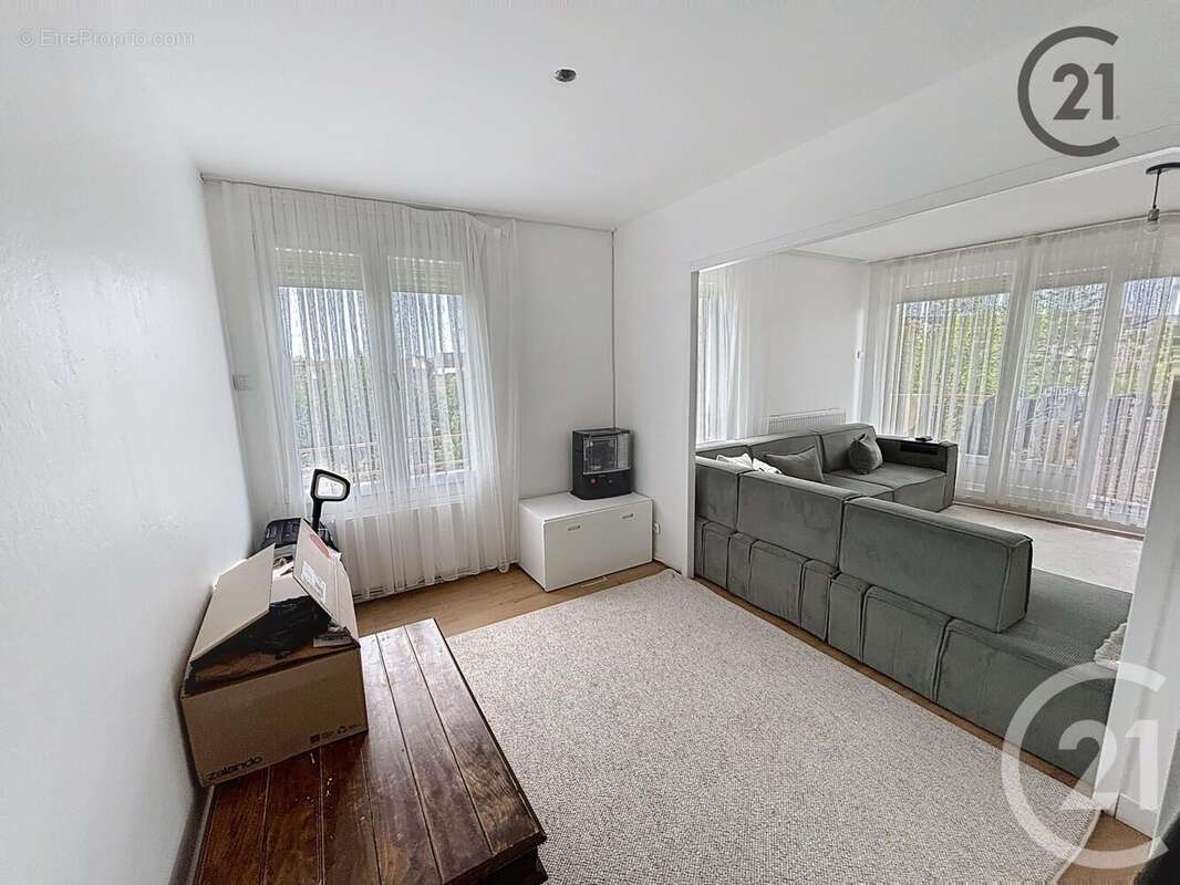 Appartement à MIGENNES