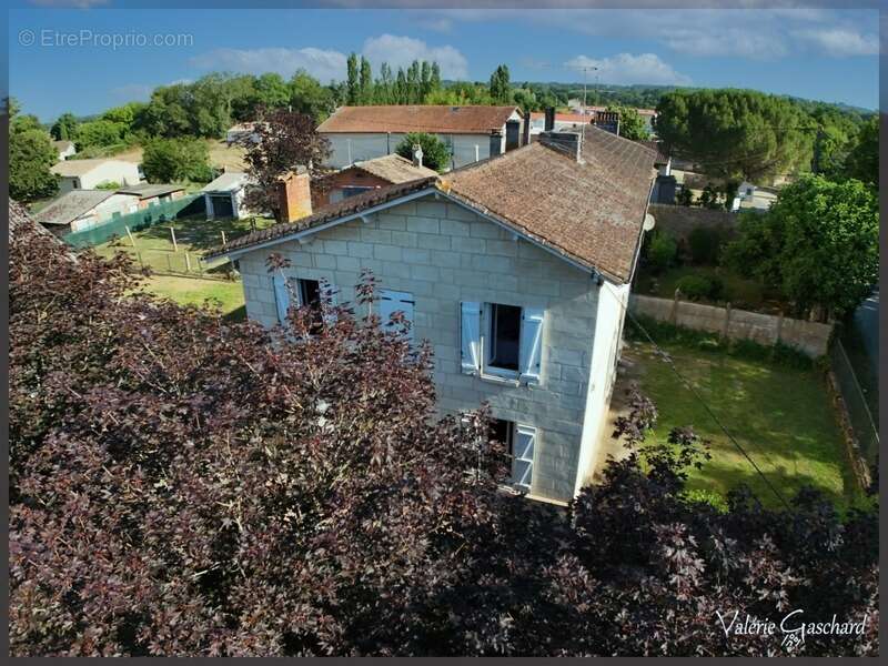 Maison à SAINT-SEURIN-SUR-L'ISLE