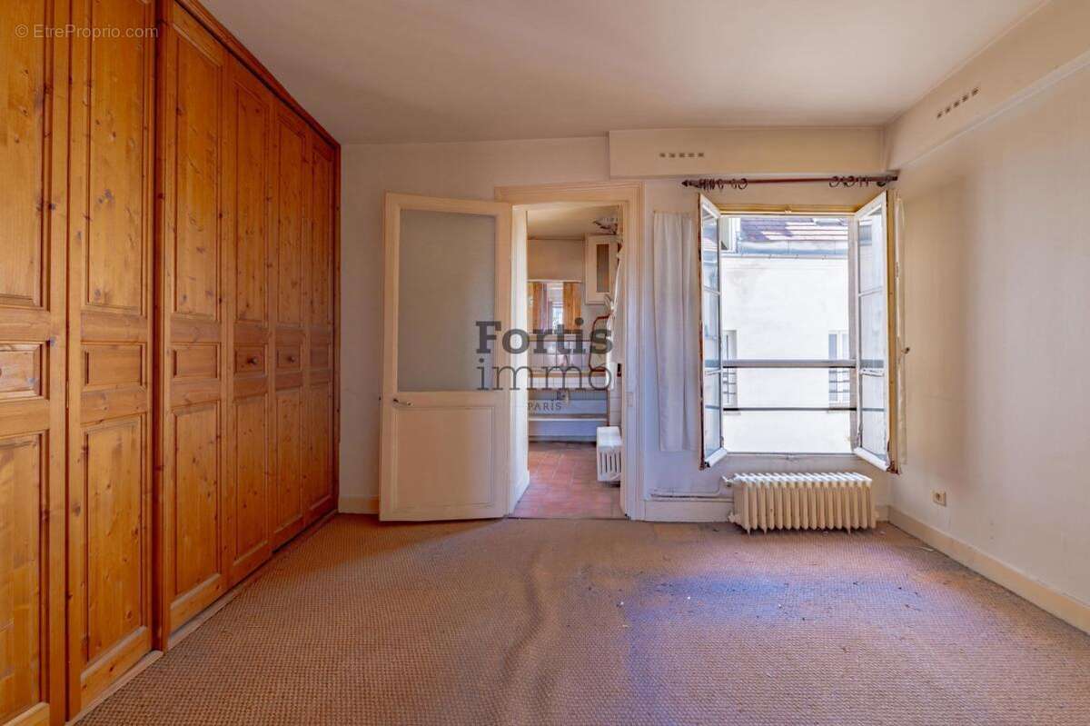 Appartement à PARIS-6E