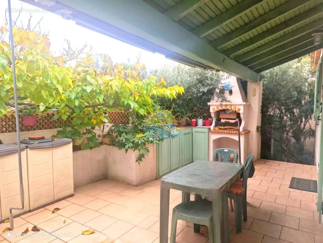 Maison à SAUSSET-LES-PINS