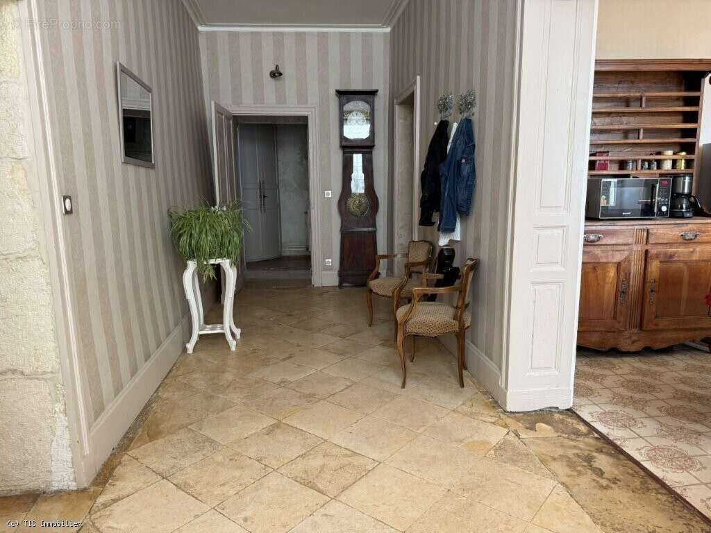 Maison à VERTEUIL-SUR-CHARENTE
