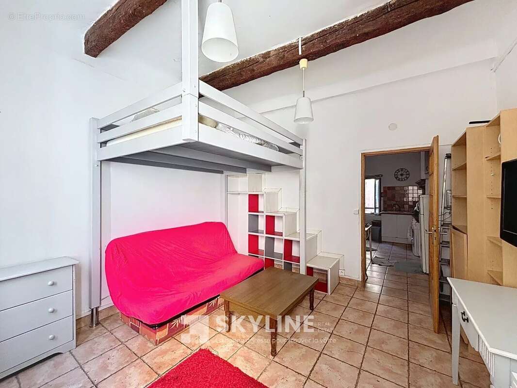Appartement à MARSEILLE-2E