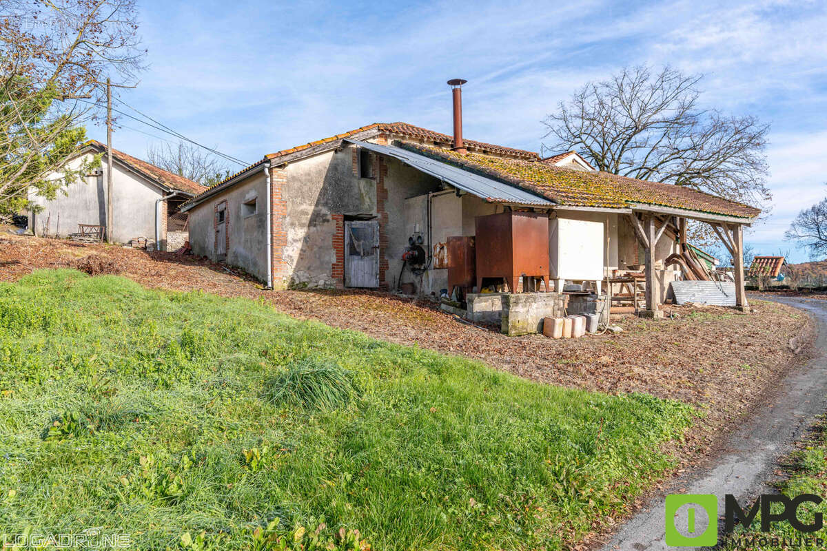 Maison à LA SAUVETAT-SUR-LEDE