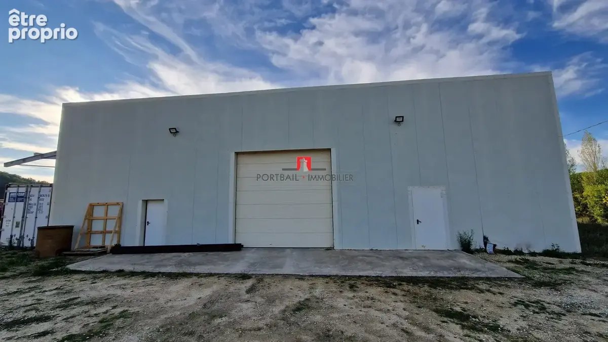 Commerce 490 m² à vendre à Saint-Andre-De-Cubzac (33240) - photo 1