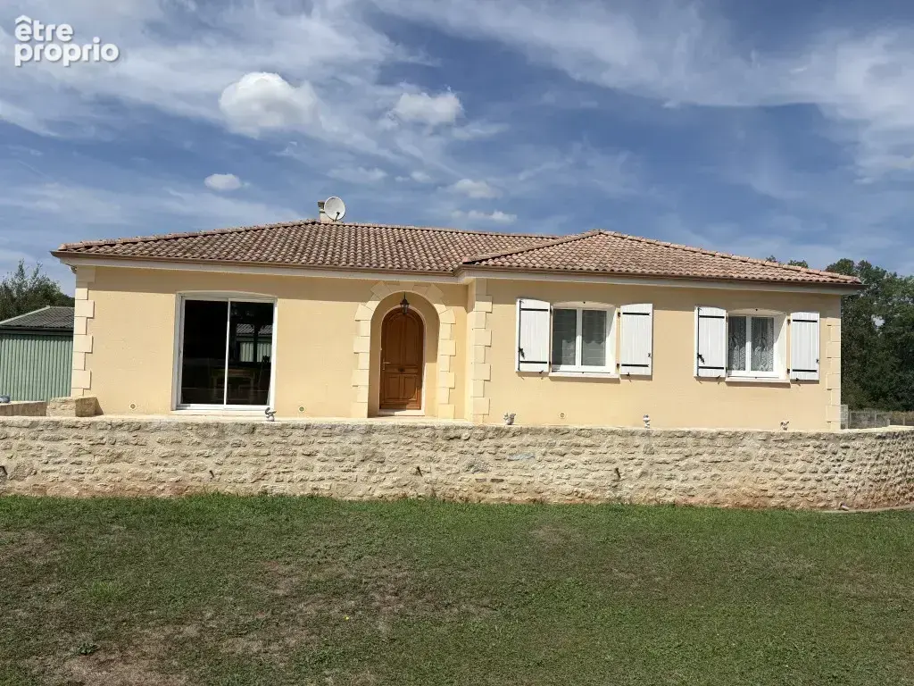 10 mn Objat, 25 mn Brive centRe et 20 mn  A20 - photo 24
