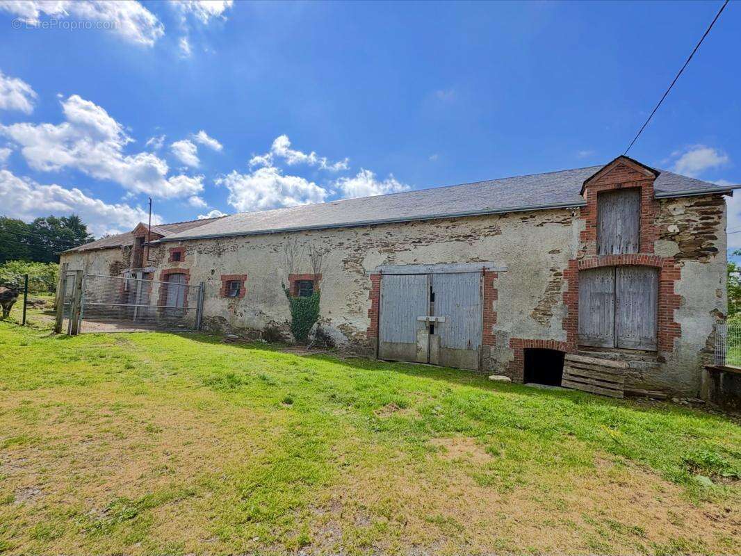 Maison à EGUZON-CHANTOME