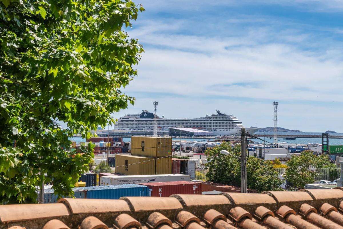 Appartement à MARSEILLE-16E