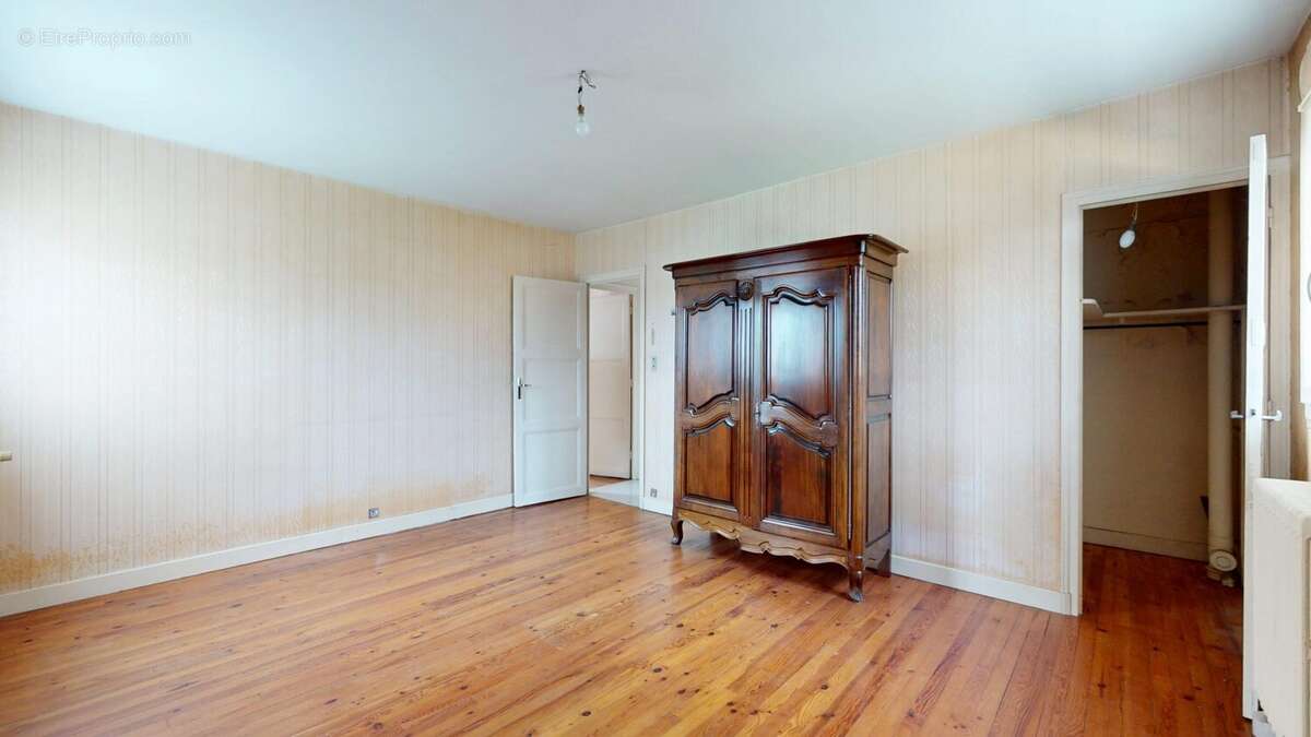 Maison à AMBARES-ET-LAGRAVE