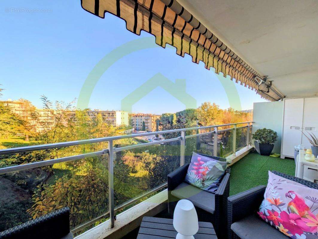 Appartement à MANDELIEU-LA-NAPOULE