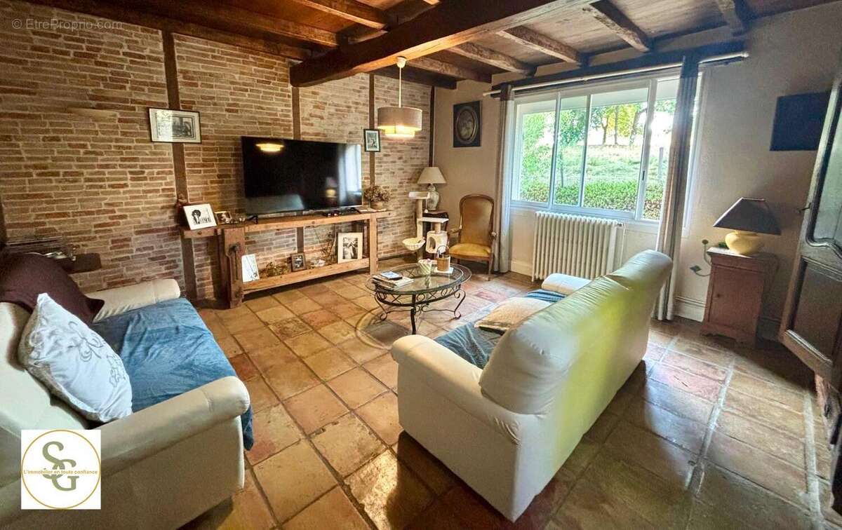 Maison 165 m² à La Sauziere-Saint-Jean  - photo 5