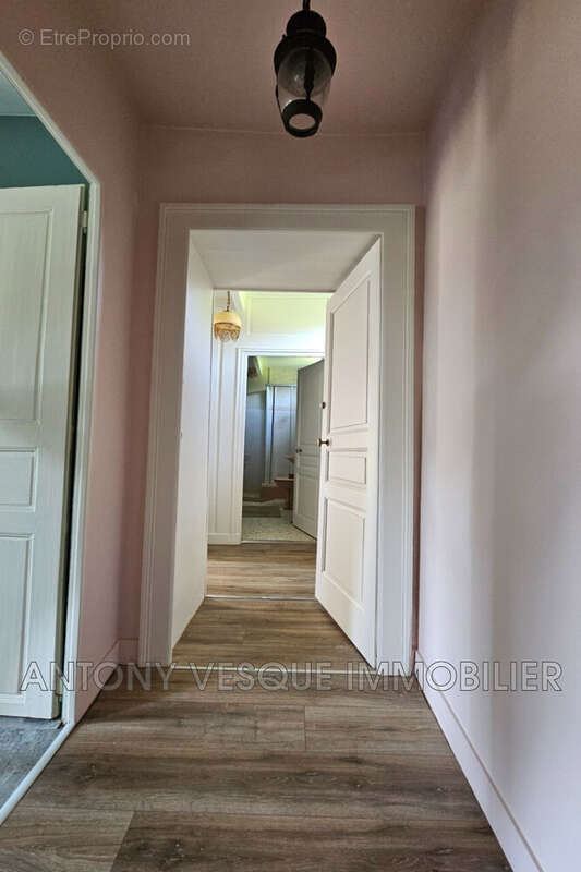 Maison 140 m² à Tourville-Sur-Sienne  - photo 8