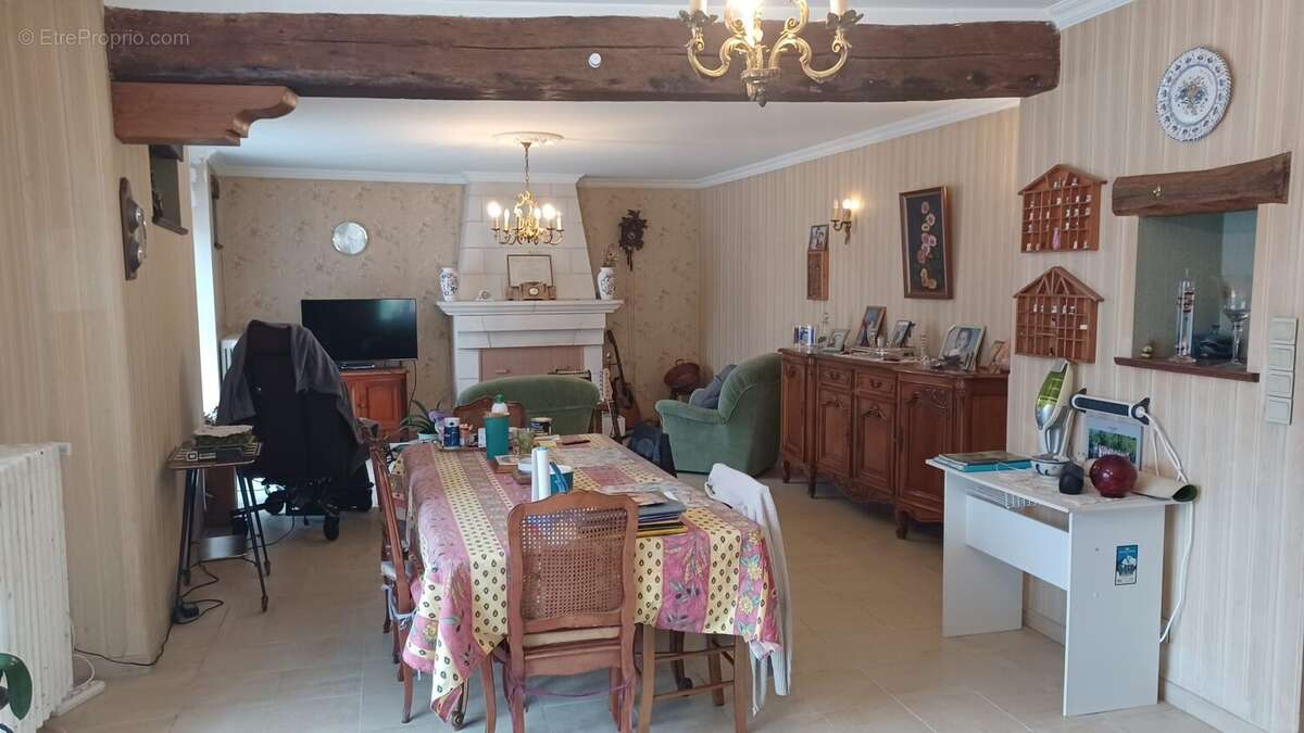 Maison à MONTRICHARD