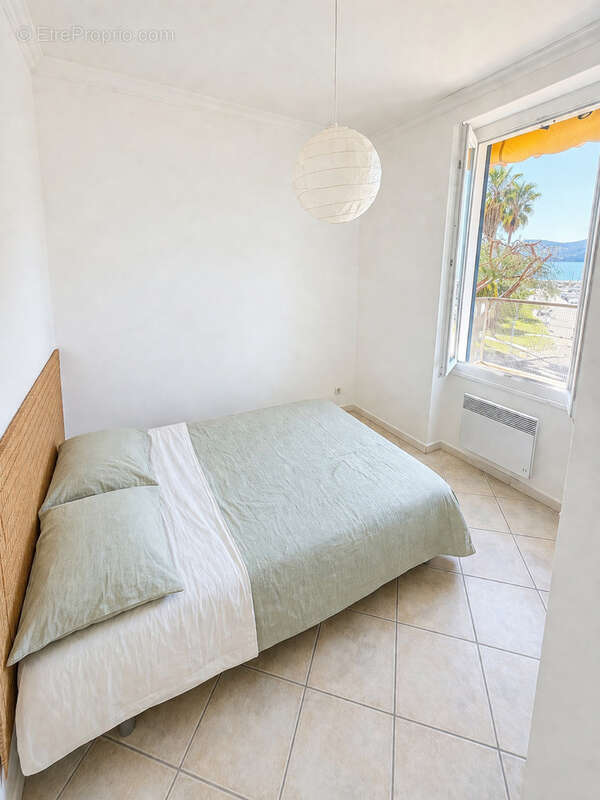 Appartement à SAINT-CYR-SUR-MER
