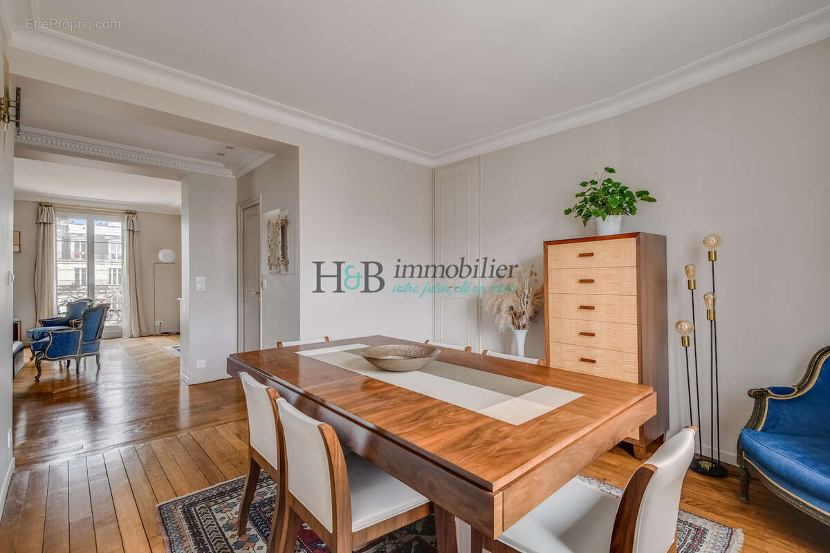 Appartement à PARIS-12E