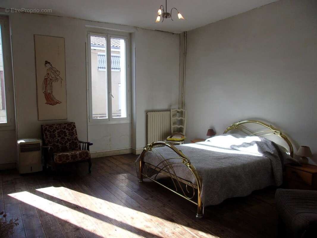 Maison de ville de 3 chambres avec jardin, cave et grenier - photo 4
