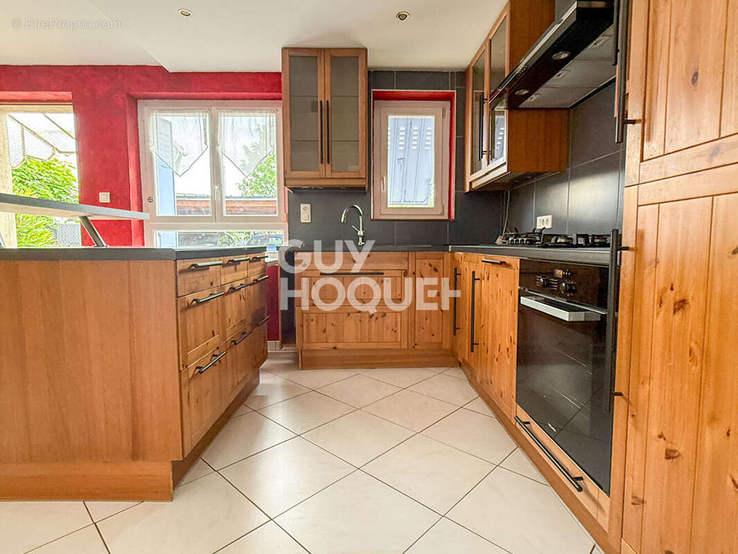 Maison Salaise Sur Sanne 7 pièce(s) 194 m2 - photo 5