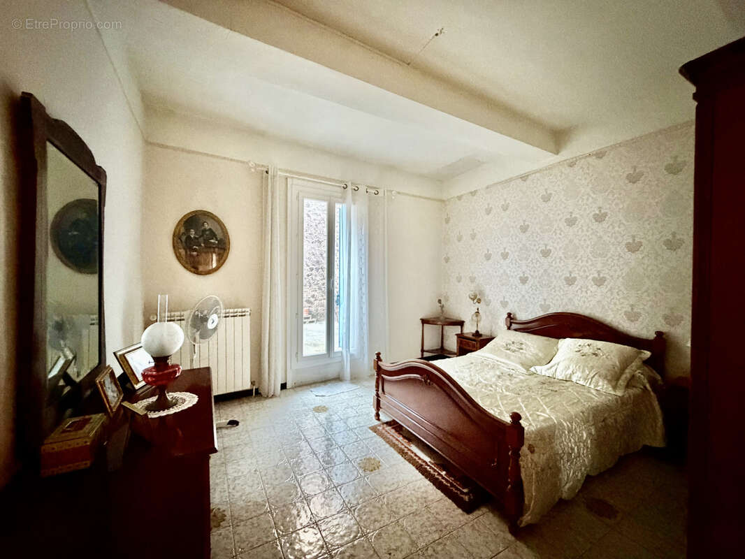 Maison à SAINT-THIBERY