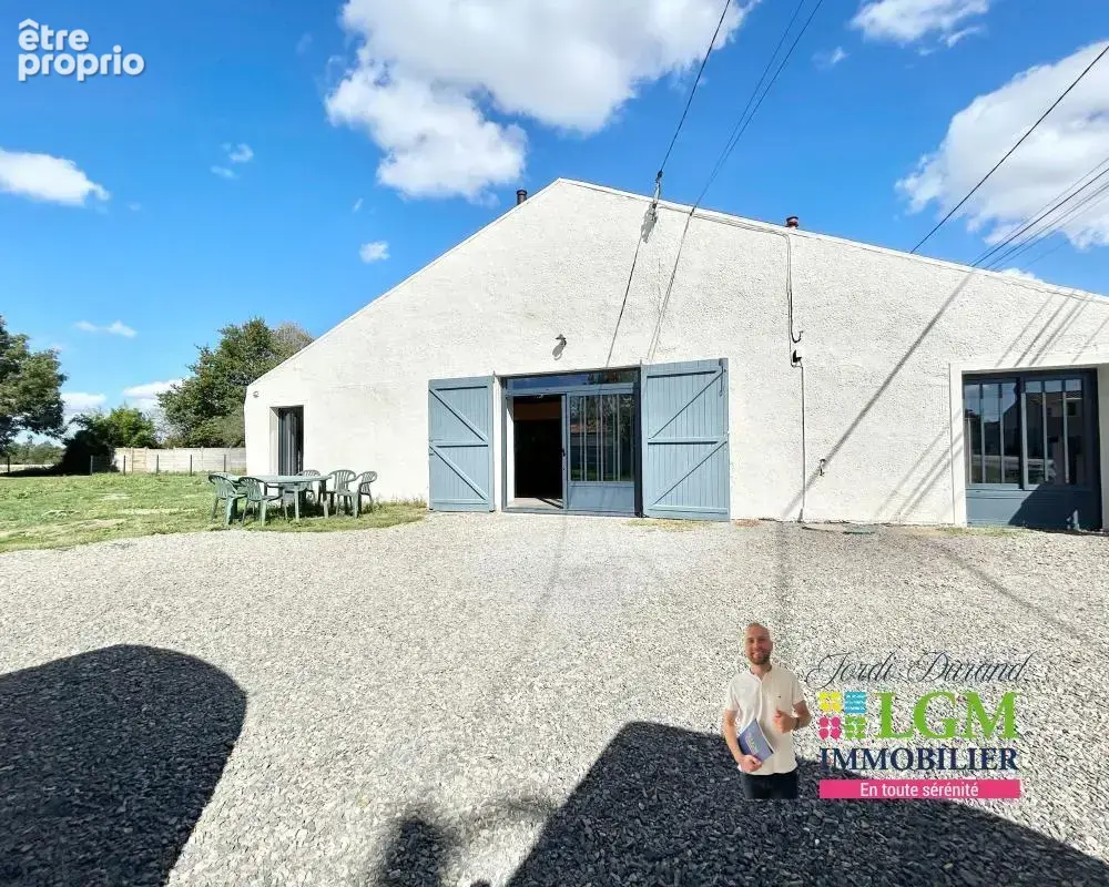 Grosbreuil – Maison atypique, séjour cathédrale, coup de cœur - photo 8