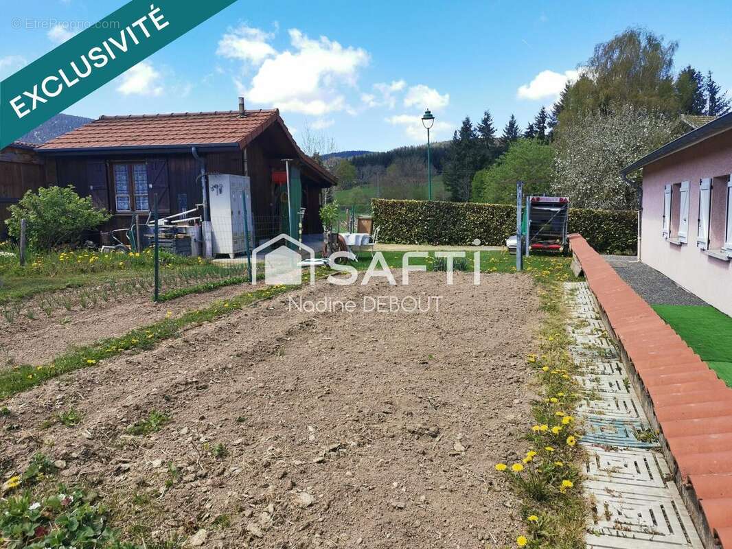 Photo 2 - Maison à SAINT-JUST-EN-CHEVALET