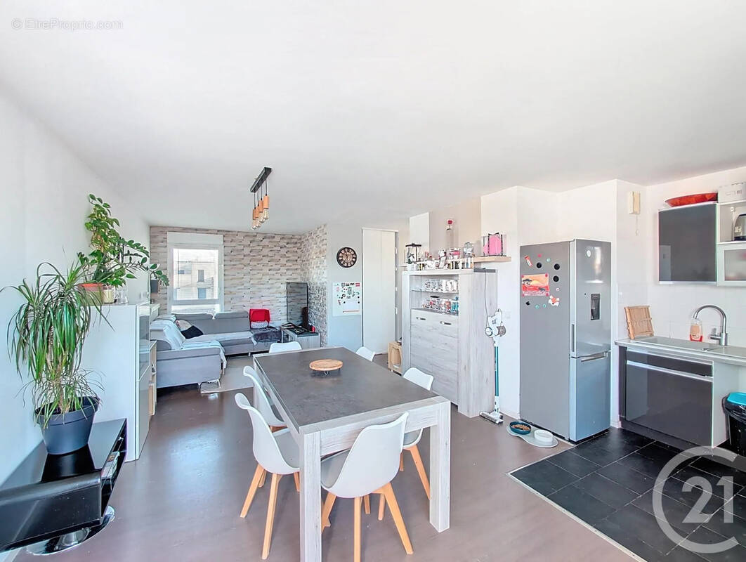 Appartement à DAMMARIE-LES-LYS