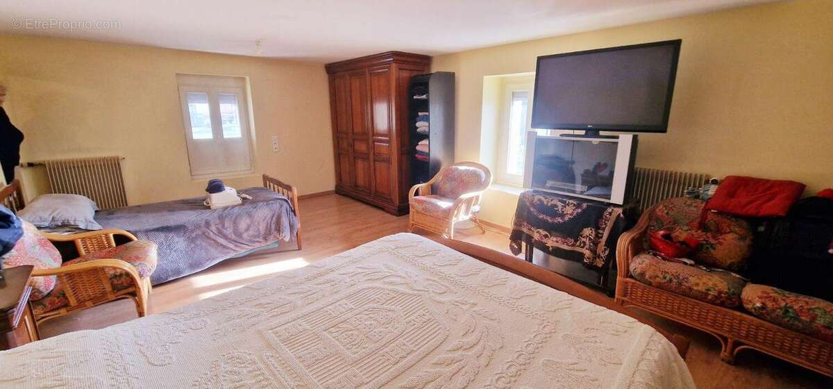 Maison à LONS-LE-SAUNIER