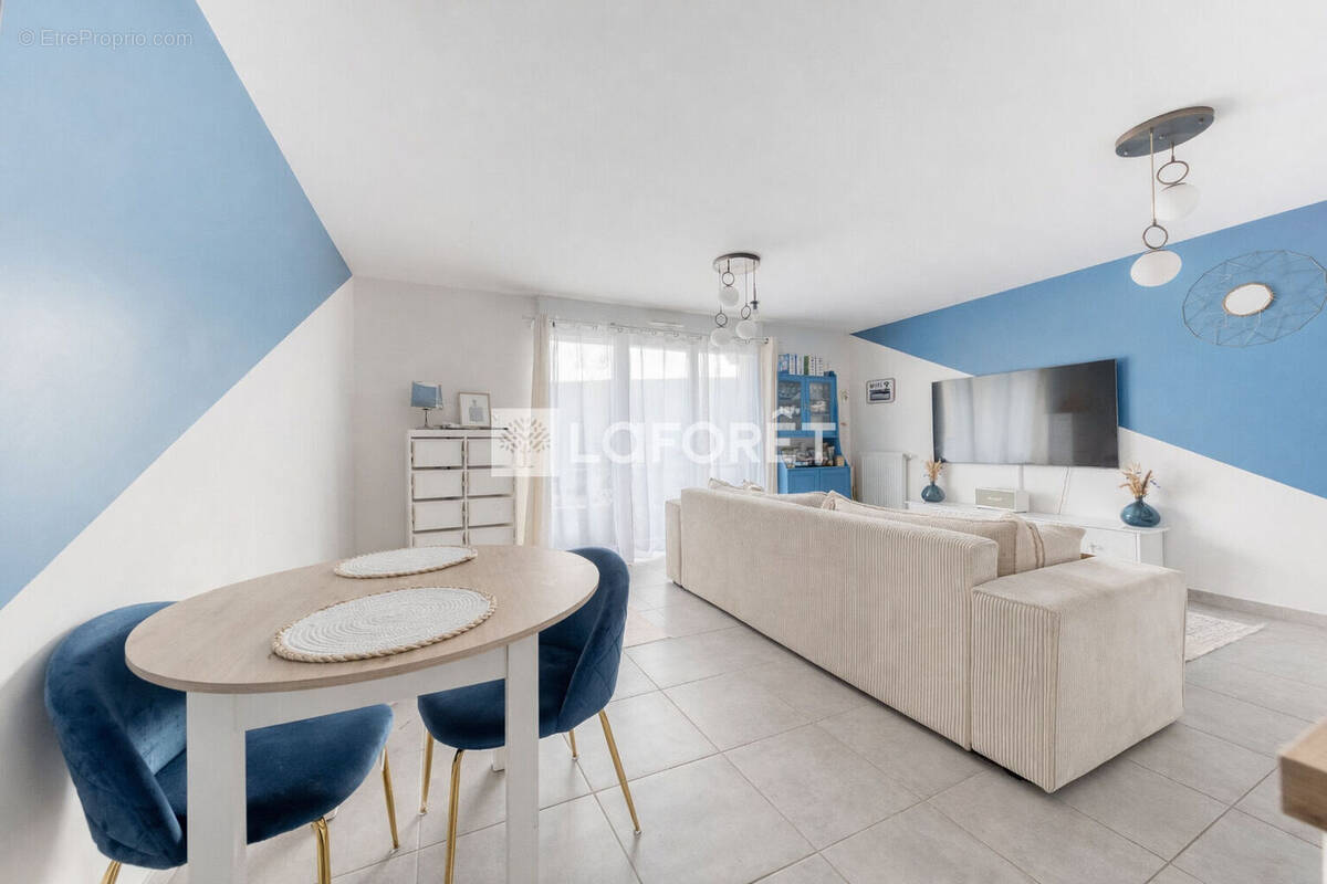 Appartement à OZOIR-LA-FERRIERE