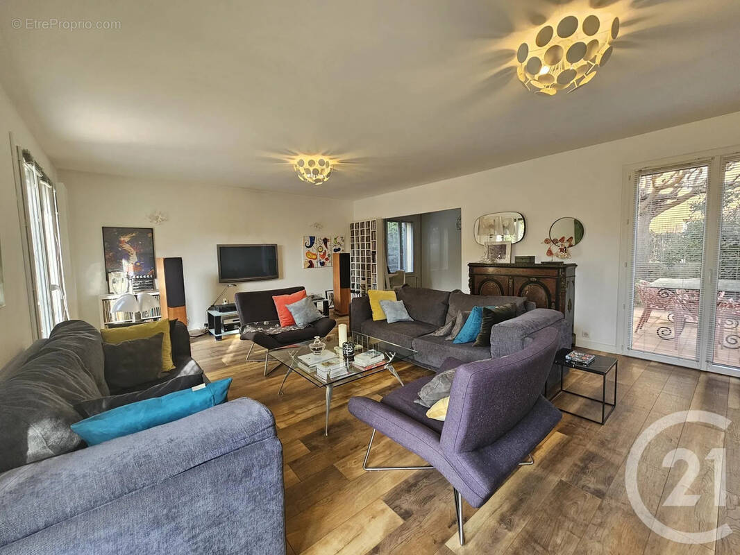 Maison à SIX-FOURS-LES-PLAGES