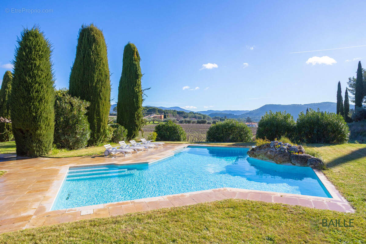 Maison à LE CASTELLET