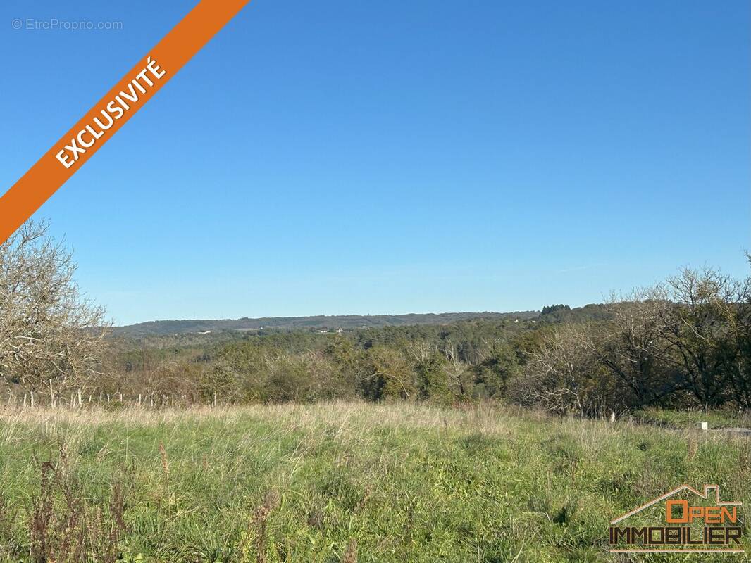 Terrain à MASCLAT