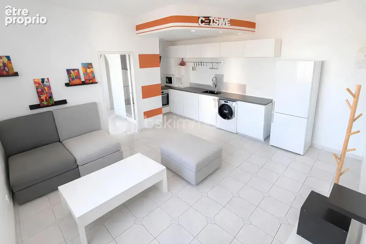 A vendre - T2 loué dernier étage – Vue Faron – Rentabilité immédiate – Parking – Cave – Toulon La Loubière – 157 000 € - photo 2