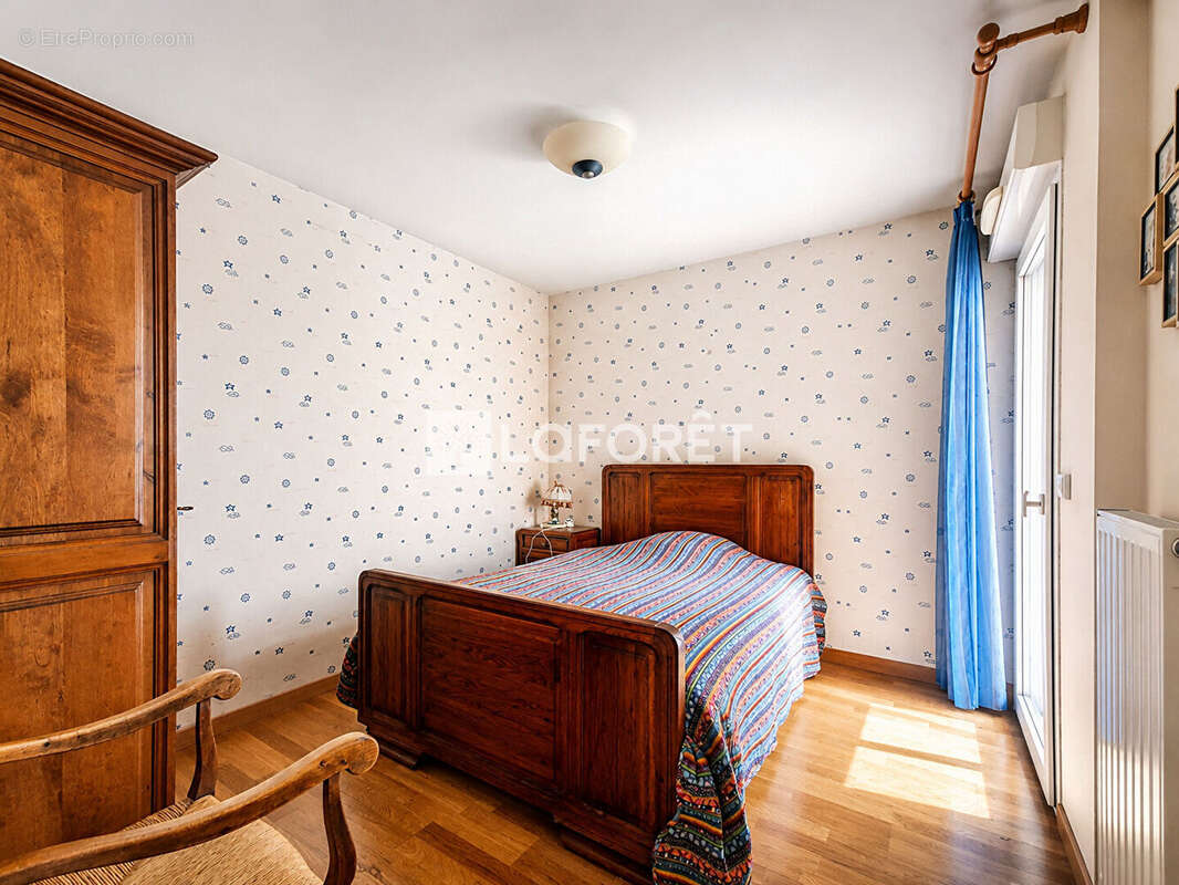 Challes-les-Eaux - Appartement T4 avec garage double, ascenseur et toutes commodités à pied - photo 10