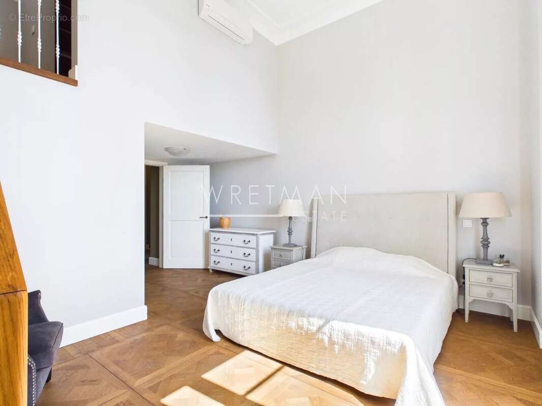 Appartement à ROQUEBRUNE-CAP-MARTIN