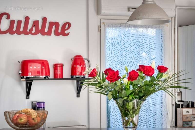 Appartement à LES CLAYES-SOUS-BOIS