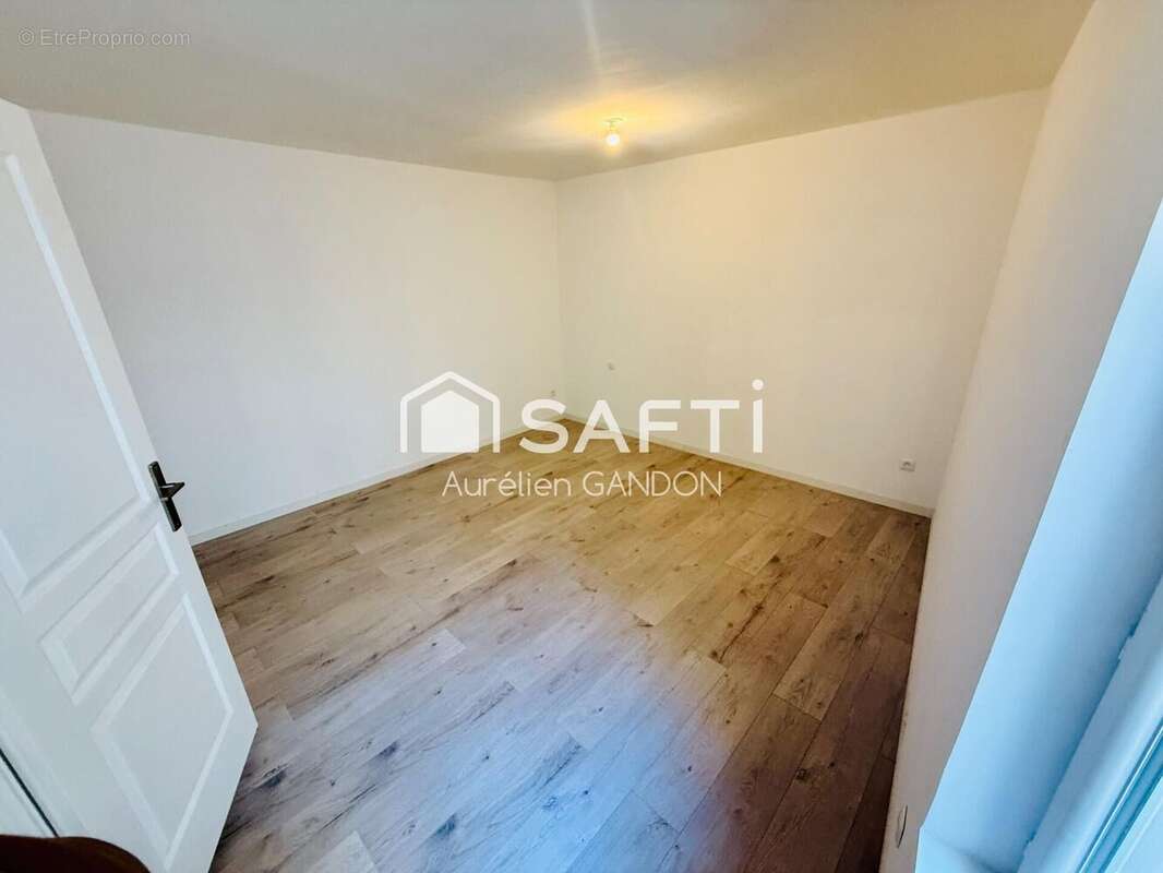 Photo 5 - Maison à JOIGNY