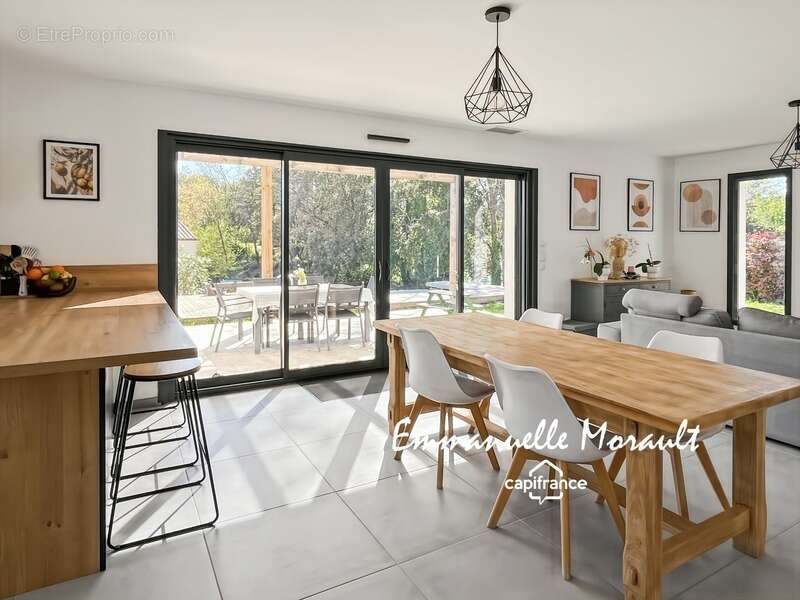 Maison à BAGNOLS-EN-FORET