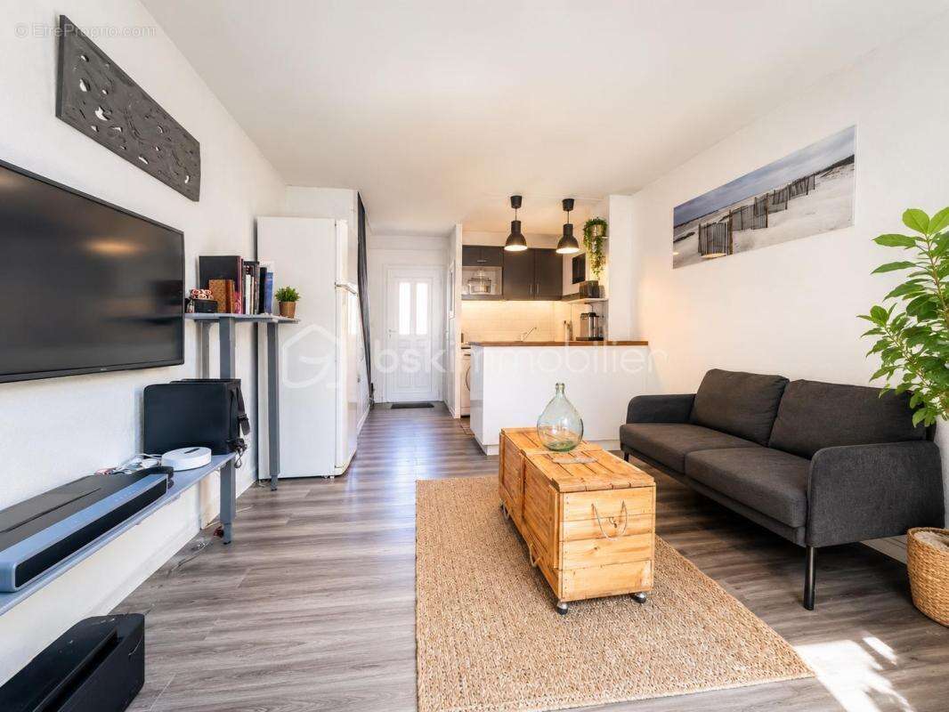  Frontignan Plage:  Maison T3 meublée, terrasse, parking, à 50 m de la mer avec piscine  - photo 5