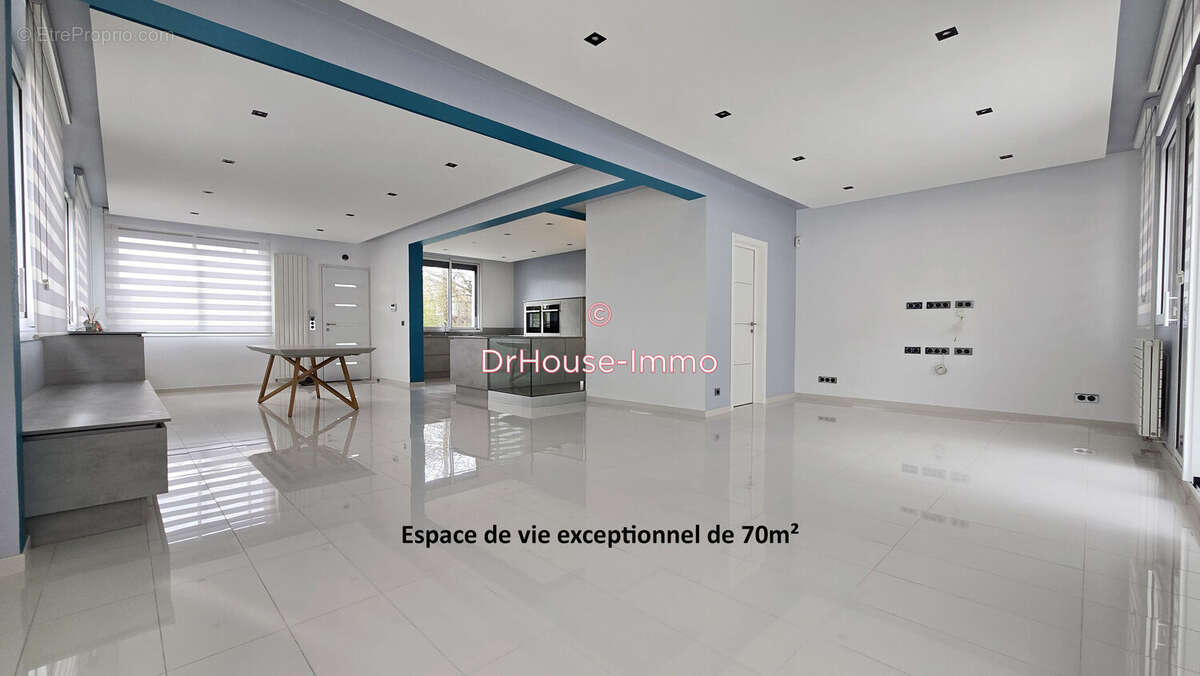 Maison à SAINT-MAUR-DES-FOSSES