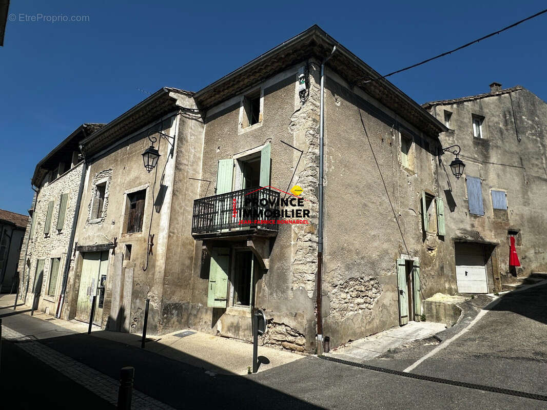 Maison 188 m² à Taulignan  - photo 6