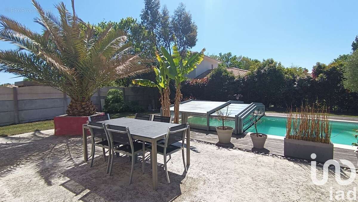 Maison 176 m² à Pessac  - photo 4
