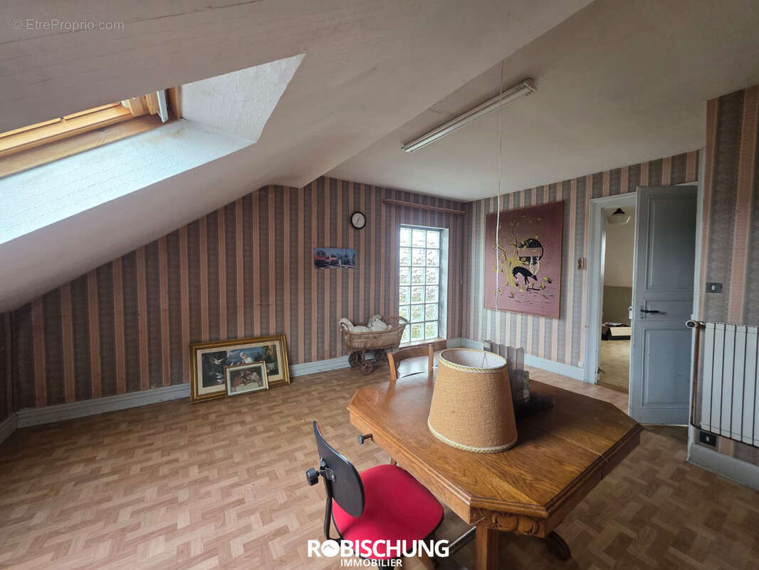 Maison à MONTREUX-VIEUX