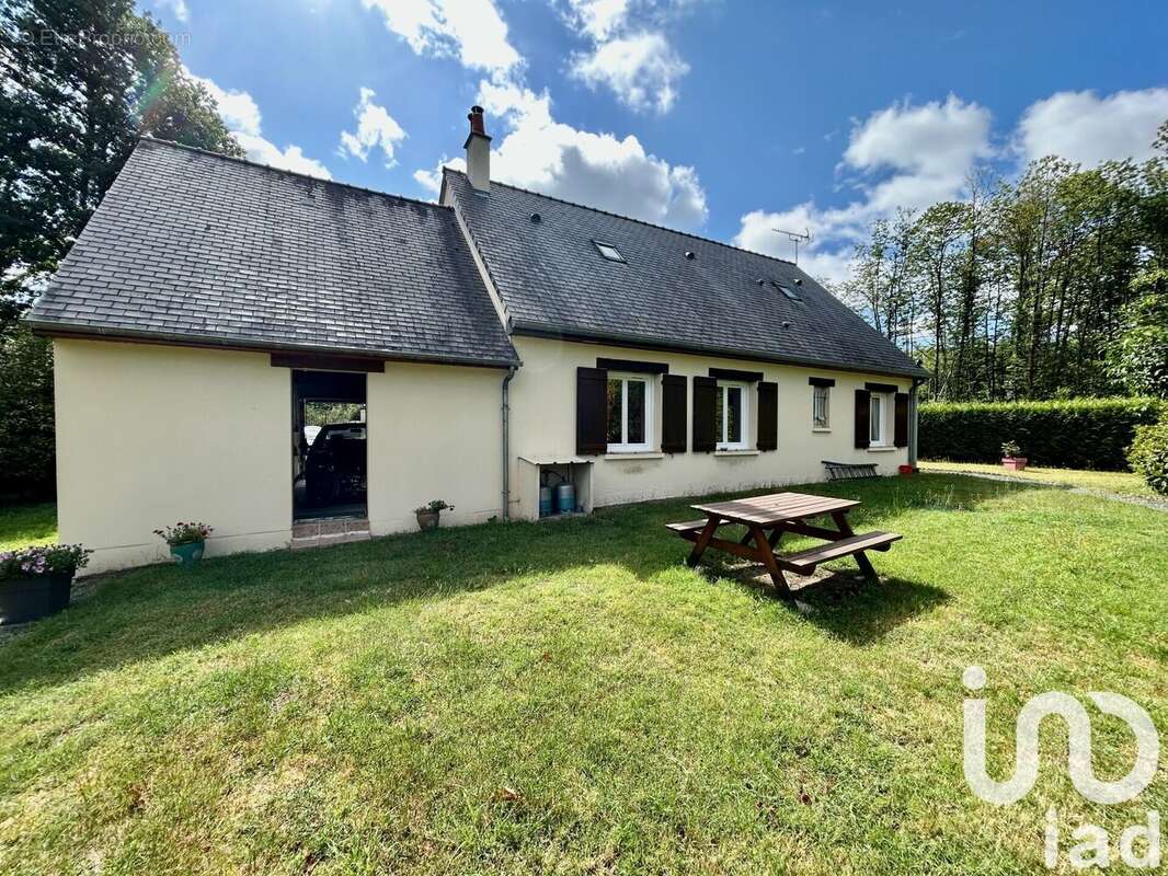 Maison 125 m² à La Breille-Les-Pins  - photo 2