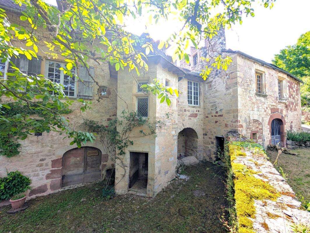 Maison à MARCILLAC-VALLON