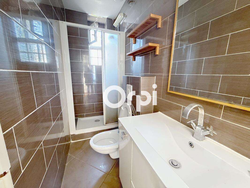 Appartement à HOUILLES