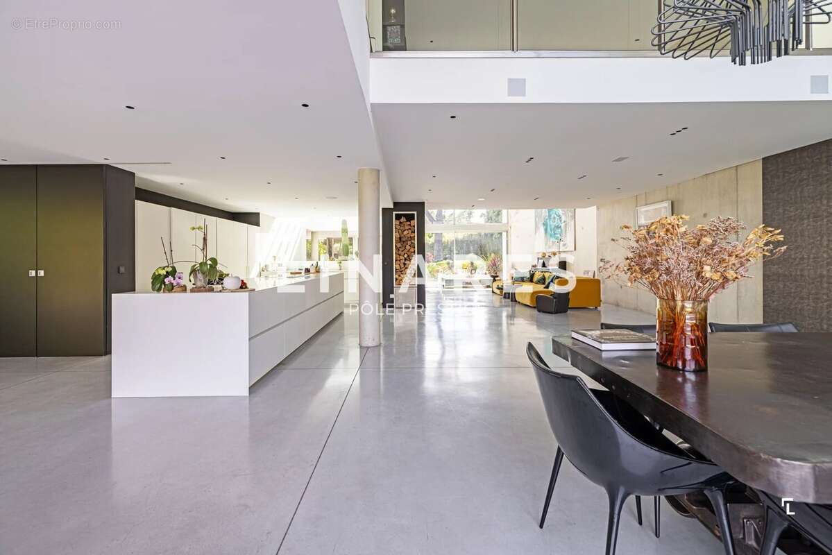 LA CONTEMPORAINE - Villa d’architecte de 529m2  - Vue Sainte-Victoire et prestations d’exception - 13100 - photo 6