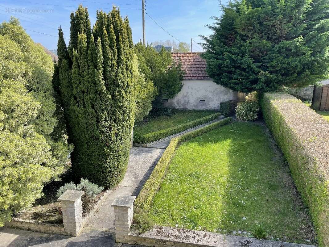 Maison à PORT-EN-BESSIN-HUPPAIN